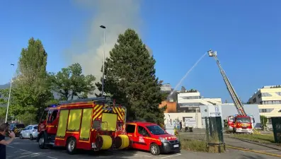 Annecy Fire: Explosions, 60 Firefighters Respond
